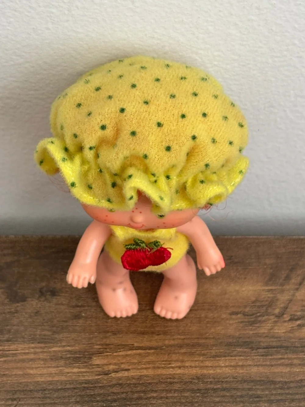 VINTAGE Strawberry Shortcake Doll Apple Dumplin Figure Outfit Hat Kenner 1979